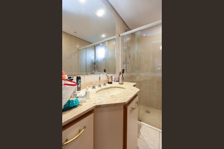 Apartamento à venda com 146m², 4 quartos e 3 vagasBanheiro da Suíte 1