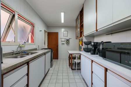 Apartamento à venda com 146m², 4 quartos e 3 vagasCozinha