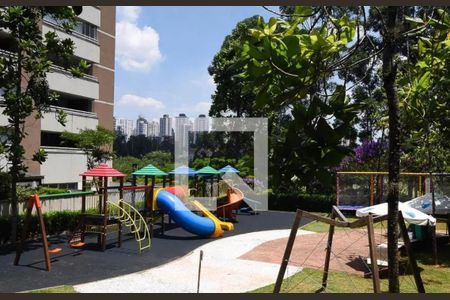 Apartamento à venda com 150m², 4 quartos e 3 vagasÁrea comum - Playground