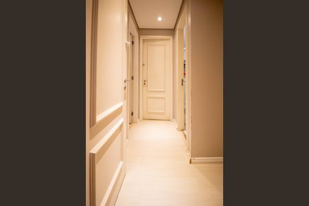 Apartamento à venda com 150m², 4 quartos e 3 vagasCorredor 