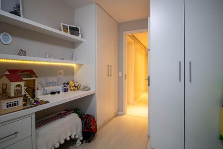 Apartamento à venda com 150m², 4 quartos e 3 vagasQuarto 2