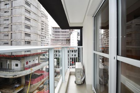 varanda quarto de kitnet/studio para alugar com 1 quarto, 25m² em Pinheiros, São Paulo