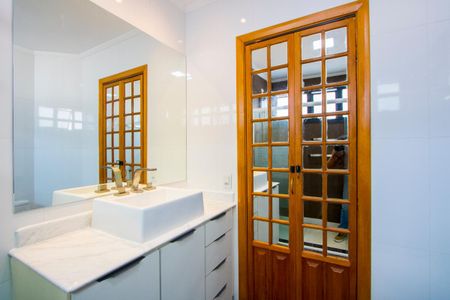 Apartamento para alugar com 180m², 3 quartos e 4 vagasBanheiro do quarto 1