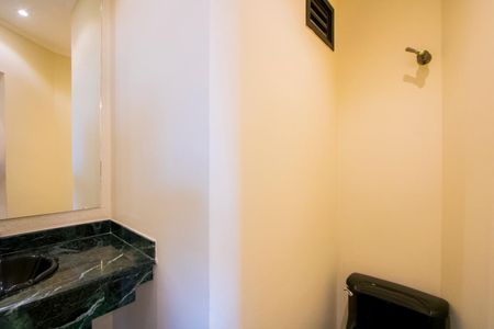 Apartamento para alugar com 180m², 3 quartos e 4 vagasLavabo