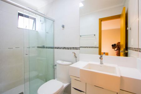 Apartamento para alugar com 180m², 3 quartos e 4 vagasBanheiro do quarto 2