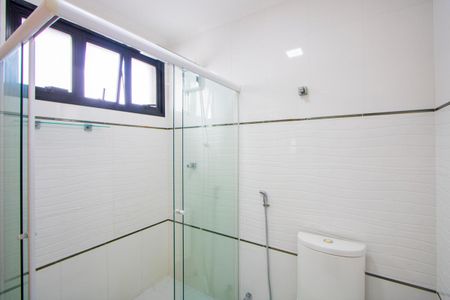 Apartamento para alugar com 180m², 3 quartos e 4 vagasBanheiro do quarto 3