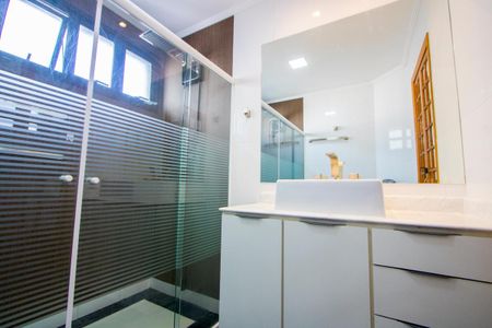 Apartamento para alugar com 180m², 3 quartos e 4 vagasBanheiro do quarto 1