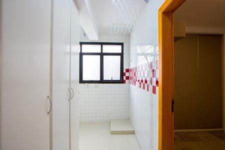 Apartamento para alugar com 180m², 3 quartos e 4 vagasÁrea de serviço