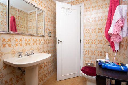 Apartamento à venda com 100m², 3 quartos e 2 vagasBanheiro do quarto 3 Suíte