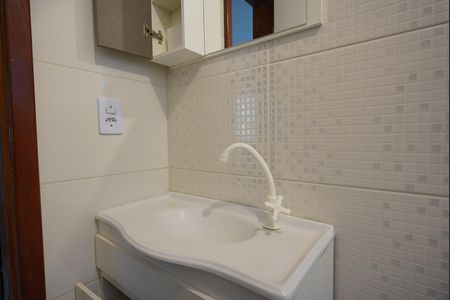 Banheiro  de kitnet/studio para alugar com 1 quarto, 30m² em Centro, Florianópolis