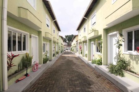 Casa de condomínio à venda com 84m², 2 quartos e 1 vagaÁrea comum