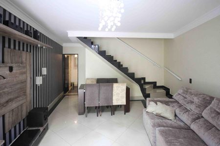 Sala de casa de condomínio à venda com 2 quartos, 84m² em Vila Bancaria, São Paulo