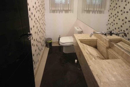 Casa de condomínio à venda com 84m², 2 quartos e 1 vagaLavabo