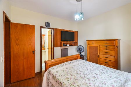 Suíte de apartamento para alugar com 2 quartos, 99m² em Funcionários, Belo Horizonte