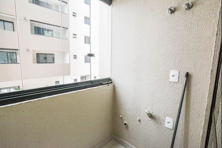 Apartamento para alugar com 55m², 2 quartos e 2 vagas Apartamento para alugar com 55m², 2 quartos e 2 vagasCozinha e Área de Serviço