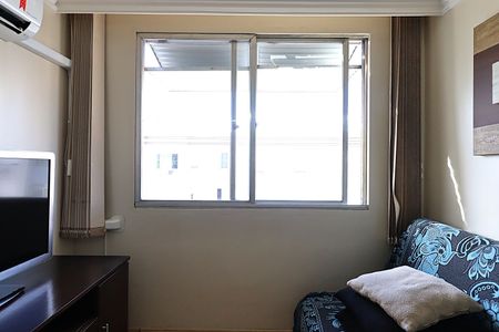 Janela da Sala de apartamento à venda com 3 quartos, 73m² em Humaitá, Porto Alegre