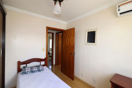 Quarto 1 de apartamento à venda com 3 quartos, 73m² em Humaitá, Porto Alegre