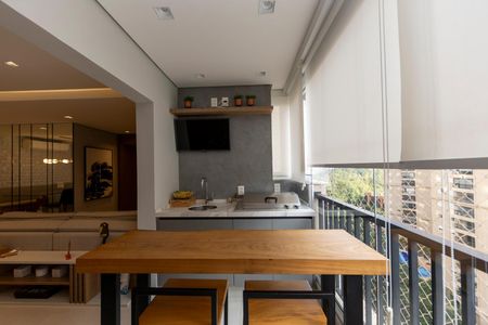 Apartamento à venda com 110m², 3 quartos e 2 vagasVaranda