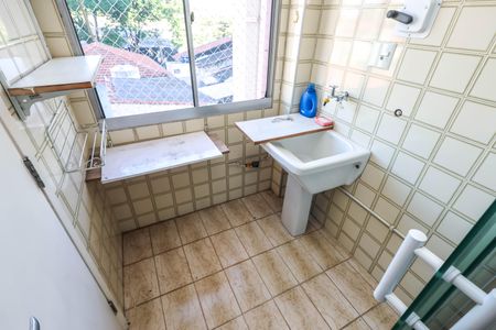 Apartamento à venda com 64m², 2 quartos e 1 vagaCozinha e Área de Serviço