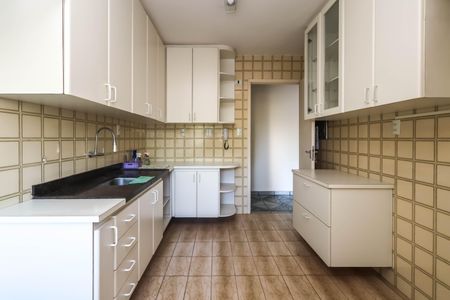 Apartamento à venda com 64m², 2 quartos e 1 vagaCozinha e Área de Serviço