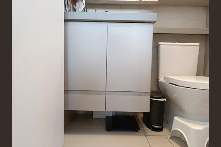 Apartamento à venda com 57m², 2 quartos e 2 vagasBanheiro da Suíte