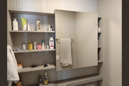 Apartamento à venda com 57m², 2 quartos e 2 vagasBanheiro Social