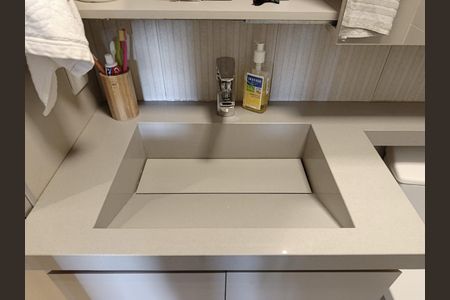 Apartamento à venda com 57m², 2 quartos e 2 vagasBanheiro Social