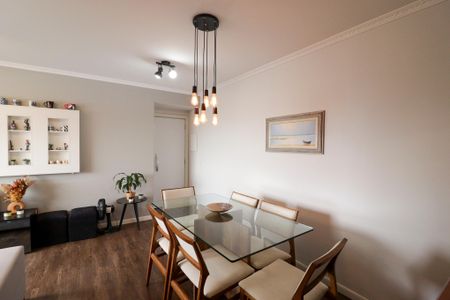 Apartamento à venda com 62m², 2 quartos e 1 vagaSala