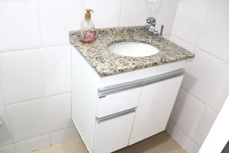 Apartamento para alugar com 67m², 2 quartos e sem vagaBanheiro