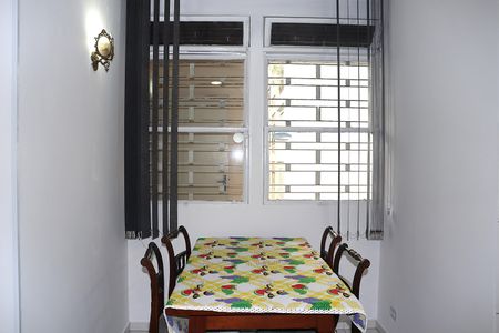 Apartamento para alugar com 67m², 2 quartos e sem vagaSala