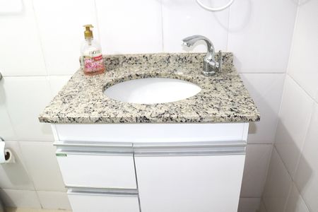 Apartamento para alugar com 67m², 2 quartos e sem vagaBanheiro