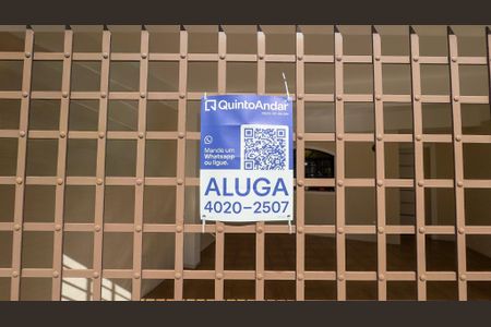 Casa para alugar com 131m², 4 quartos e 2 vagas Casa para alugar com 131m², 4 quartos e 2 vagasFachada