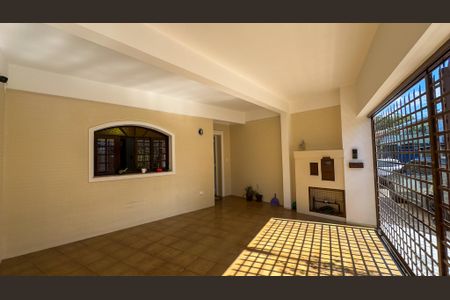 Casa para alugar com 131m², 4 quartos e 2 vagas Casa para alugar com 131m², 4 quartos e 2 vagasGaragem