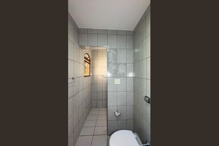 Casa para alugar com 131m², 4 quartos e 2 vagas Casa para alugar com 131m², 4 quartos e 2 vagasBanheiro da Suíte 2