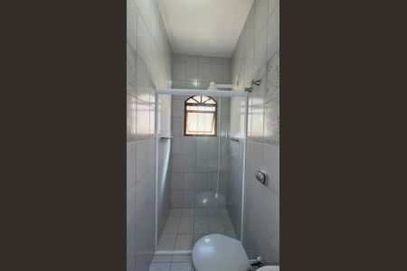 Casa para alugar com 131m², 4 quartos e 2 vagas Casa para alugar com 131m², 4 quartos e 2 vagasBanheiro da Suíte 1