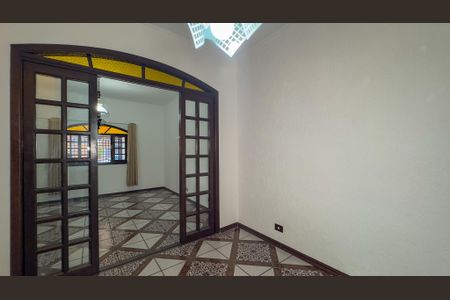 Casa para alugar com 131m², 4 quartos e 2 vagas Casa para alugar com 131m², 4 quartos e 2 vagasSala