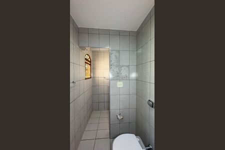 Casa para alugar com 131m², 4 quartos e 2 vagas Casa para alugar com 131m², 4 quartos e 2 vagasBanheiro da Suíte 2