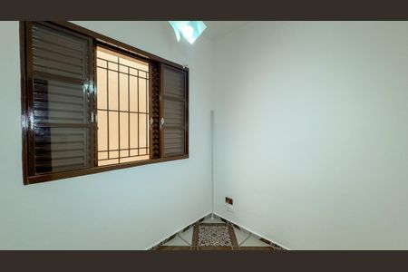 Casa para alugar com 131m², 4 quartos e 2 vagas Casa para alugar com 131m², 4 quartos e 2 vagasQuarto 4