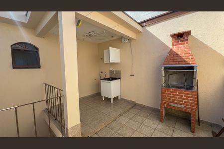 Casa para alugar com 131m², 4 quartos e 2 vagas Casa para alugar com 131m², 4 quartos e 2 vagasÁrea de Serviço