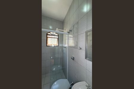 Casa para alugar com 131m², 4 quartos e 2 vagas Casa para alugar com 131m², 4 quartos e 2 vagasBanheiro da Suíte 1