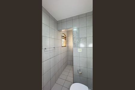 Casa para alugar com 131m², 4 quartos e 2 vagas Casa para alugar com 131m², 4 quartos e 2 vagasBanheiro da Suíte 2