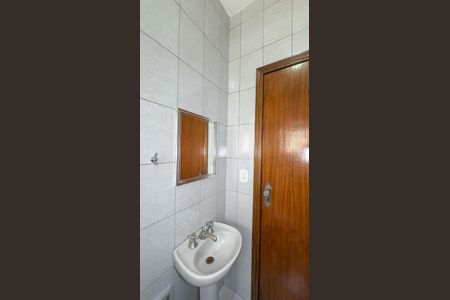 Casa para alugar com 131m², 4 quartos e 2 vagas Casa para alugar com 131m², 4 quartos e 2 vagasBanheiro da Suíte 1