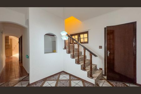 Casa para alugar com 131m², 4 quartos e 2 vagas Casa para alugar com 131m², 4 quartos e 2 vagasSala