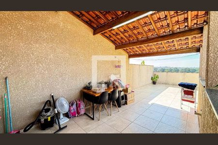 Apartamento à venda com 95m², 2 quartos e 1 vaga