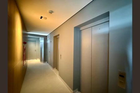 Apartamento à venda com 64m², 2 quartos e 2 vagasHall Apartamento 