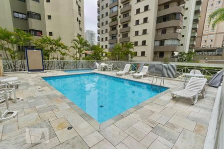 Apartamento à venda com 101m², 4 quartos e 3 vagasÁrea comum - Piscina