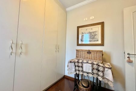 Apartamento à venda com 101m², 4 quartos e 3 vagasQuarto 3