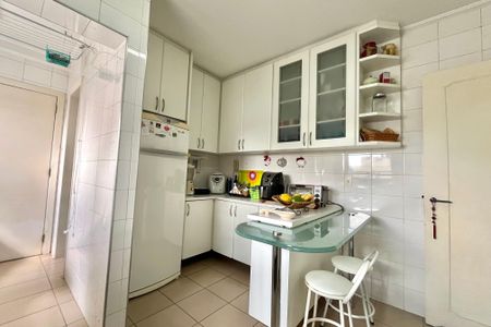 Apartamento à venda com 101m², 4 quartos e 3 vagasCozinha