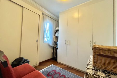Apartamento à venda com 101m², 4 quartos e 3 vagasQuarto 3
