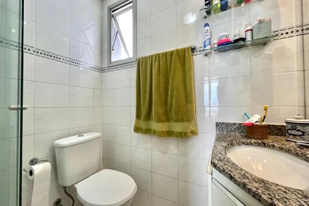 Apartamento à venda com 101m², 4 quartos e 3 vagasBanheiro da Suíte